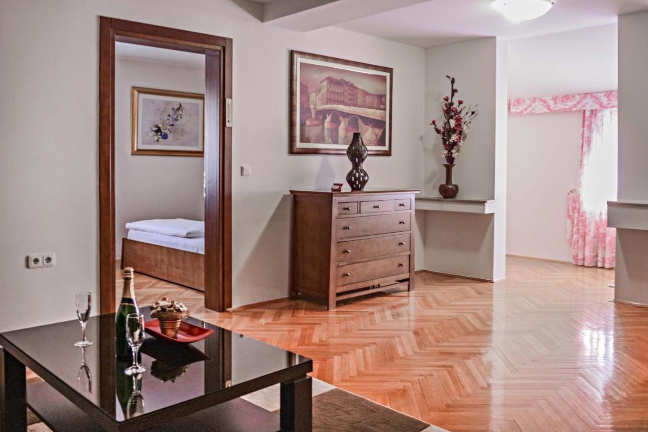 Hotel Pahuljica วลาซิส ภายนอก รูปภาพ