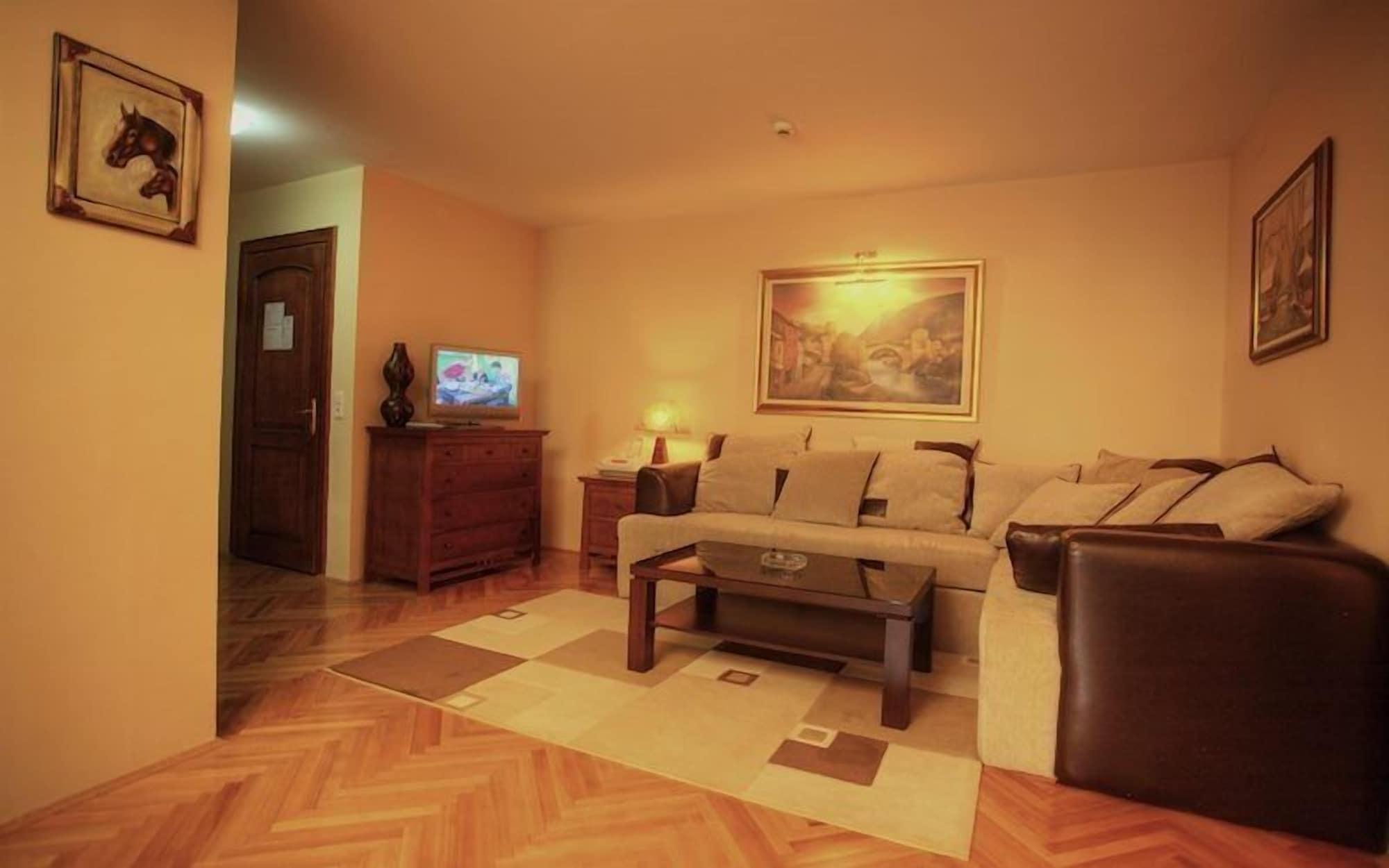Hotel Pahuljica วลาซิส ภายนอก รูปภาพ